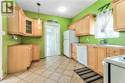 22 Herlan Avenue Kitchener ON N2G 4K3