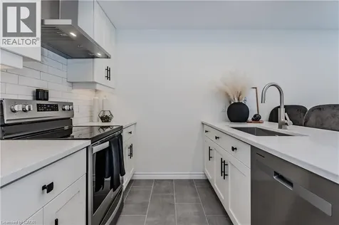 39 Lomond Lane Kitchener ON N2R 0R4