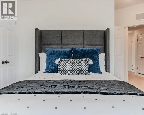 39 Lomond Lane Kitchener ON N2R 0R4