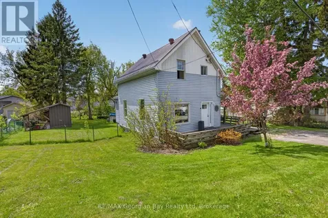 14 Centre Street Penetanguishene ON L9M 1P1