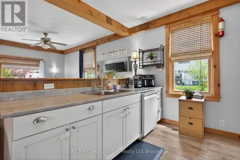 14 Centre Street Penetanguishene ON L9M 1P1