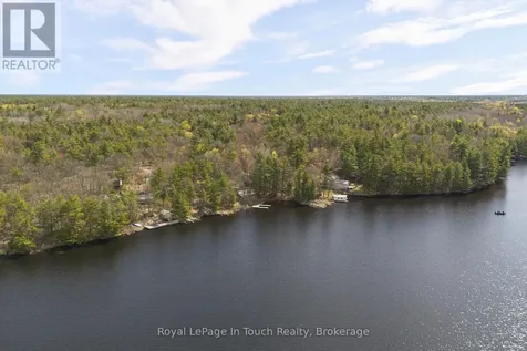 2910 Maclean Lake North Shore Road Severn ON L0K 1E0