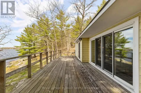 2910 Maclean Lake North Shore Road Severn ON L0K 1E0
