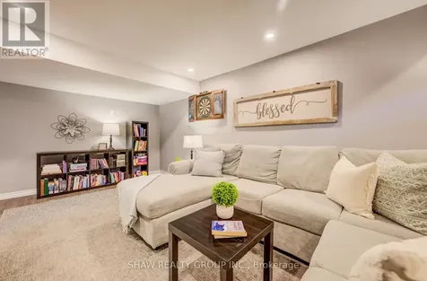 35 Hawkins Drive Cambridge ON N1T 1Z7