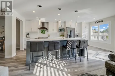 35 Hawkins Drive Cambridge ON N1T 1Z7