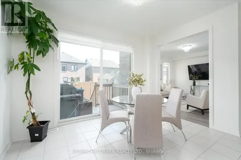 28 Copperhill Heights Barrie ON L9J 0L1