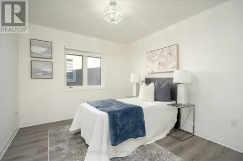 28 Copperhill Heights Barrie ON L9J 0L1