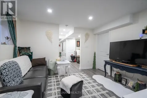 28 Copperhill Heights Barrie ON L9J 0L1