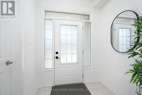 28 Copperhill Heights Barrie ON L9J 0L1