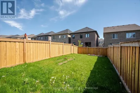 28 Copperhill Heights Barrie ON L9J 0L1