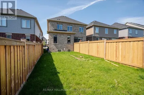 28 Copperhill Heights Barrie ON L9J 0L1