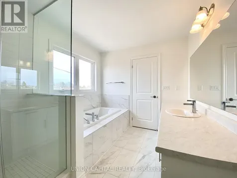 113 Shepherd Drive Barrie ON L9J 0R1