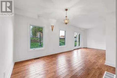 34 Mitchell Avenue Whitchurch-stouffville ON L4A 2X9