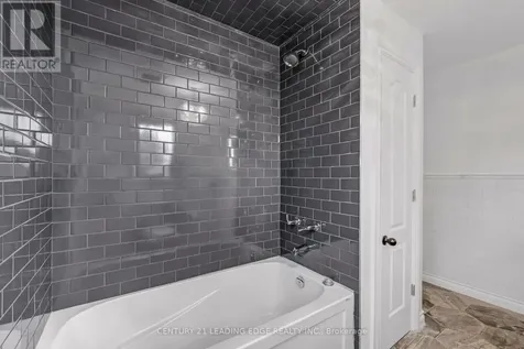 34 Mitchell Avenue Whitchurch-stouffville ON L4A 2X9