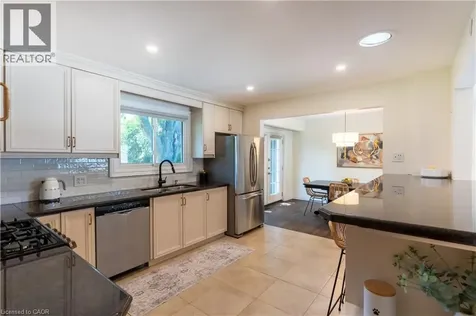 272 Alma Lane Ancaster ON L9G 2T5