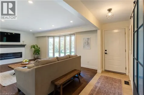 272 Alma Lane Ancaster ON L9G 2T5
