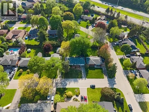 272 Alma Lane Ancaster ON L9G 2T5