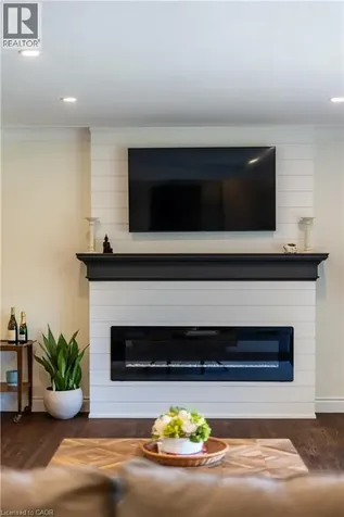 272 Alma Lane Ancaster ON L9G 2T5