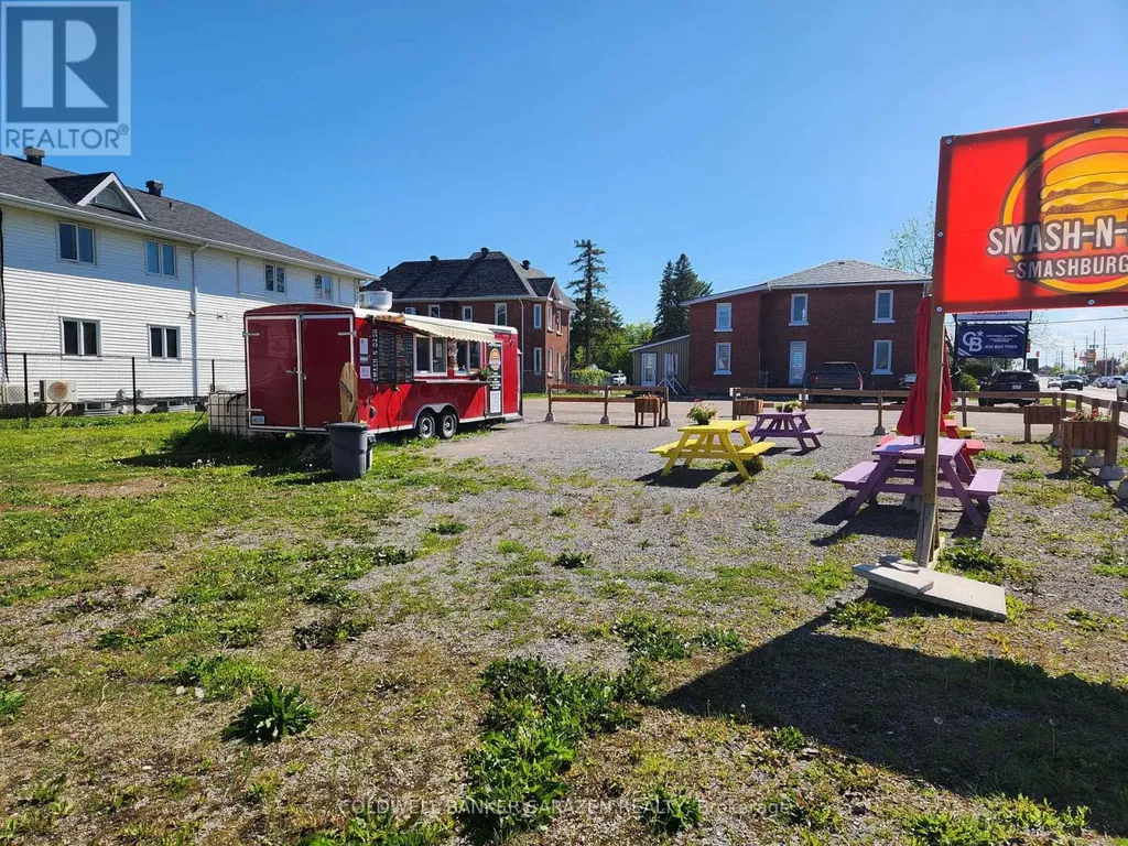 182 Daniel Street South Arnprior ON K7S 2L8