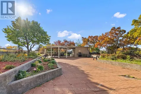 200 Lafontaine Avenue Ottawa ON K1L 8K8