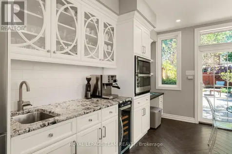 150 Guigues Avenue Ottawa ON K1N 5H9