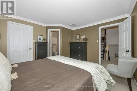 4 Almond Lane Ottawa ON K2L 3T2