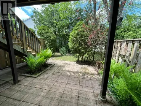 4 Almond Lane Ottawa ON K2L 3T2