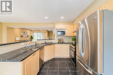 1213 Clyde Avenue Ottawa ON K2C 1Y3