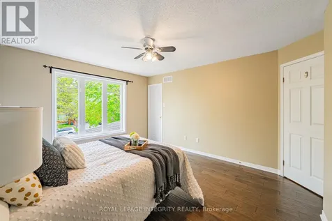 1213 Clyde Avenue Ottawa ON K2C 1Y3