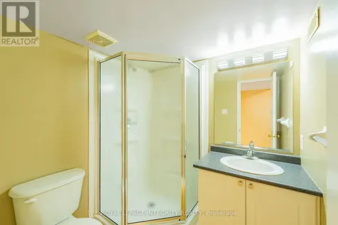 1213 Clyde Avenue Ottawa ON K2C 1Y3