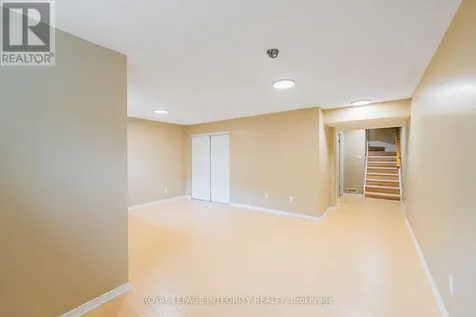 1213 Clyde Avenue Ottawa ON K2C 1Y3