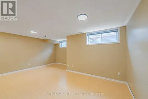 1213 Clyde Avenue Ottawa ON K2C 1Y3