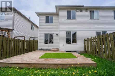 1213 Clyde Avenue Ottawa ON K2C 1Y3