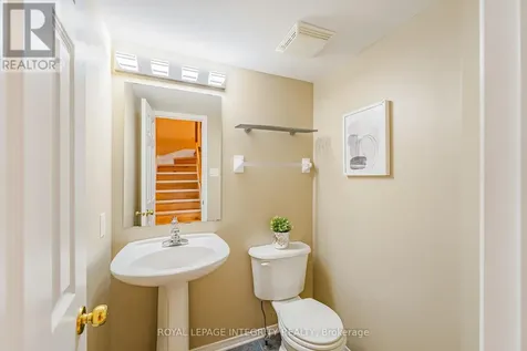 1213 Clyde Avenue Ottawa ON K2C 1Y3
