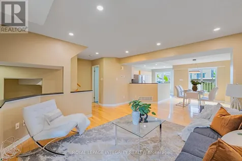 1213 Clyde Avenue Ottawa ON K2C 1Y3