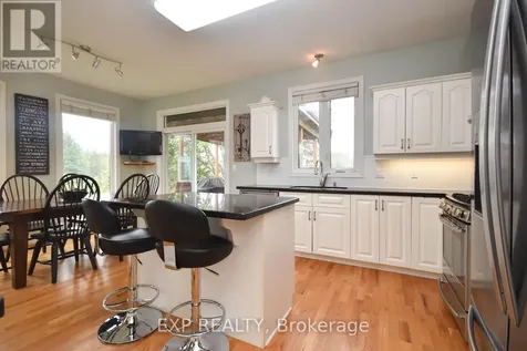 29 Stonecroft Terrace Ottawa ON K2K 2V1