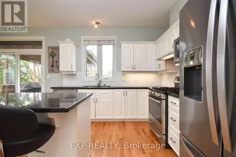 29 Stonecroft Terrace Ottawa ON K2K 2V1