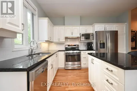 29 Stonecroft Terrace Ottawa ON K2K 2V1
