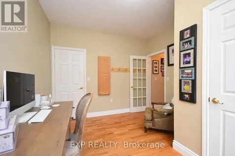 29 Stonecroft Terrace Ottawa ON K2K 2V1
