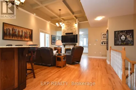 29 Stonecroft Terrace Ottawa ON K2K 2V1