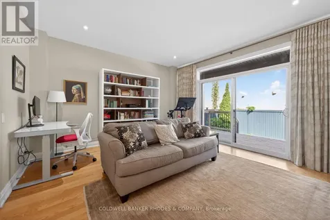 213 Ivy Crescent Ottawa ON K1M 1X9