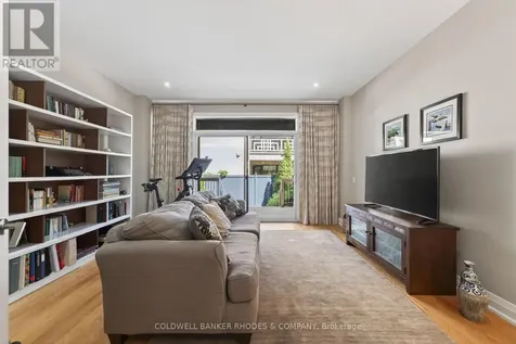 213 Ivy Crescent Ottawa ON K1M 1X9