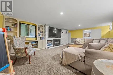 306 Normandy Avenue Waterloo ON N2K 1X7