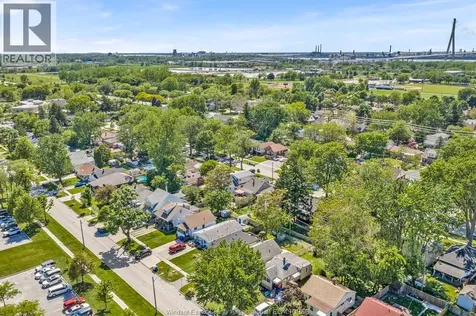 3790 Glenfield Windsor ON N9C 2B2