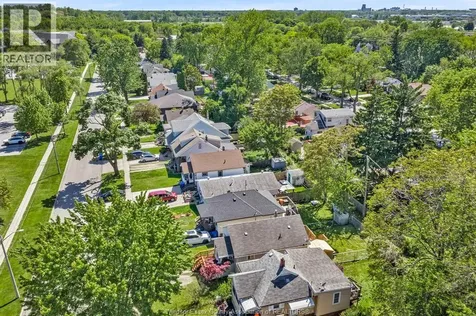 3790 Glenfield Windsor ON N9C 2B2