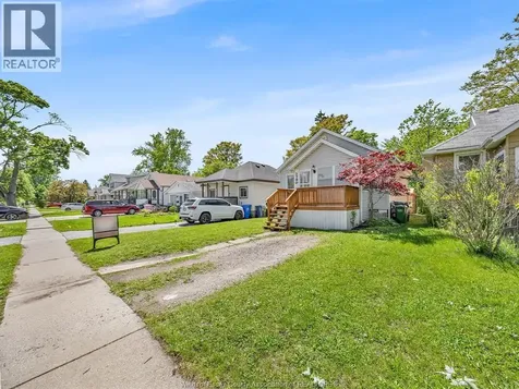 3790 Glenfield Windsor ON N9C 2B2