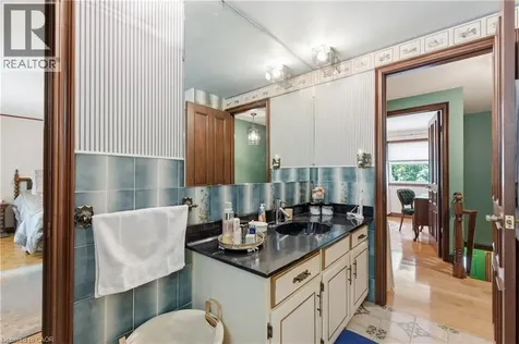56 Gordon Street Cambridge ON N1S 4K8