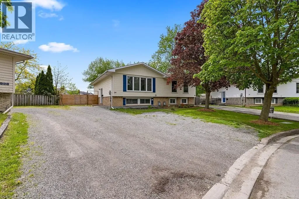 24 Tara Crescent Thorold ON L2V 4M1