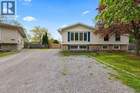24 Tara Crescent Thorold ON L2V 4M1