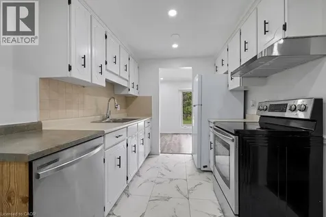 24 Tara Crescent Thorold ON L2V 4M1